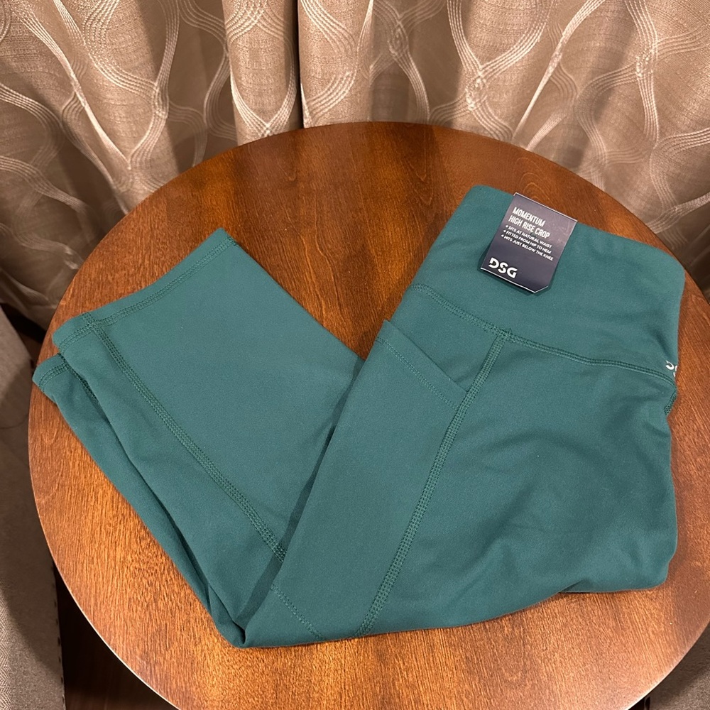 New With Tags DSG Women's Momentum High Rise Cropped Leggings